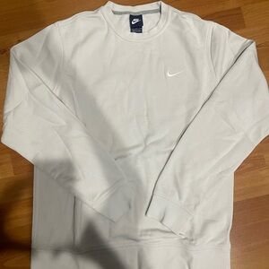 Vintage streetwear Nike cream crewneck in the zine L